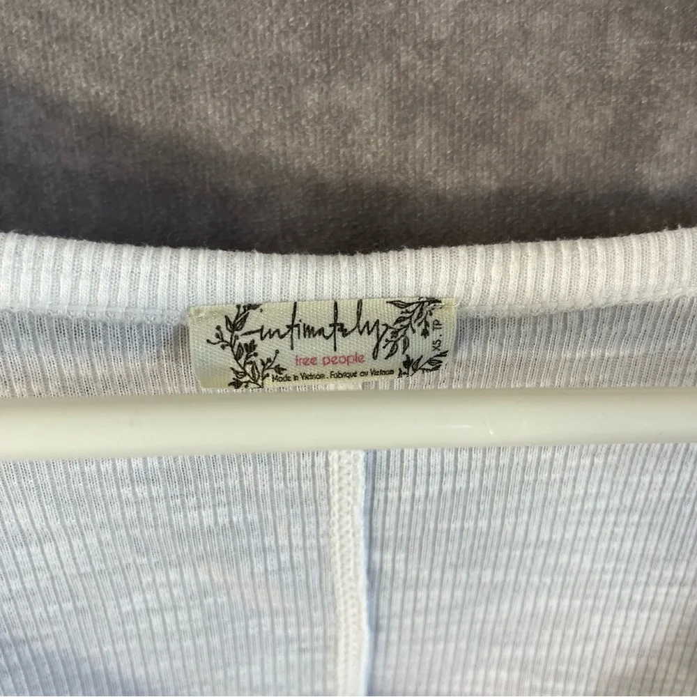 Intimately Free‎ People Womens Tops Shirts White Black Red Size M XS Lot Of 3